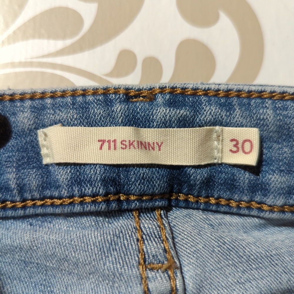 Levi's 711 skinny jeans